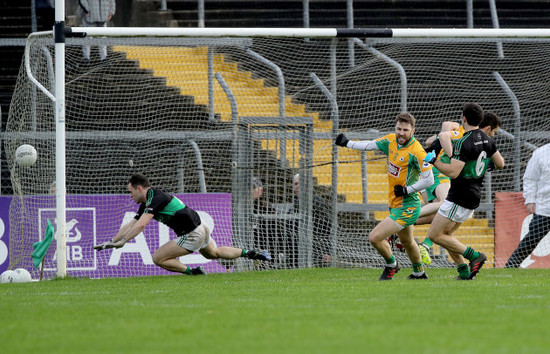 micheal-lundy-celebrates-scoring-a-goal