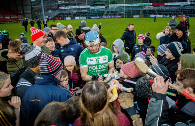 tj-reid-with-fans-after-the-game