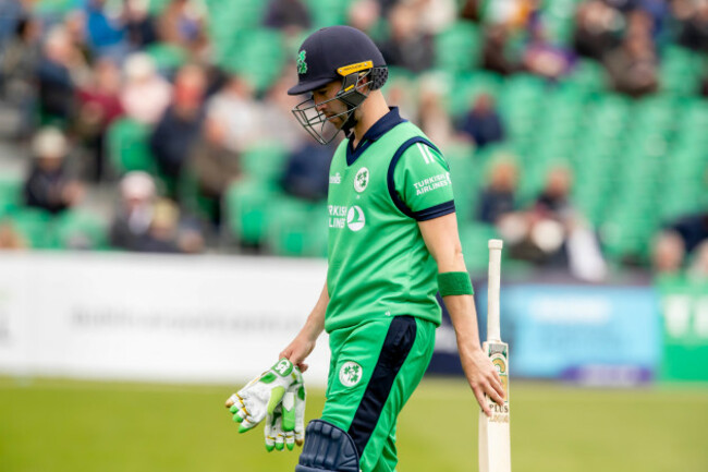 andrew-balbirnie-leaves-the-field