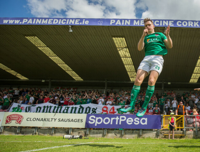 sean-mcloughlin-makes-his-way-out-of-the-tunnel