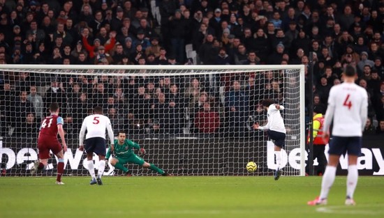 west-ham-united-v-liverpool-premier-league-london-stadium