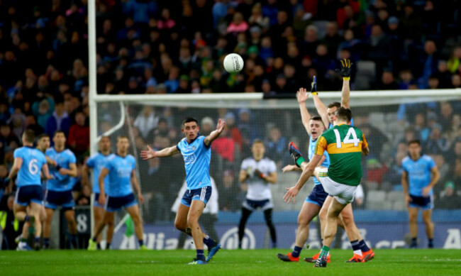 david-clifford-kicks-a-point-to-level-the-game