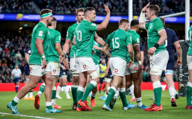 jonathan-sexton-celebrates-scoring-the-opening-try-of-the-game-with-peter-omahony