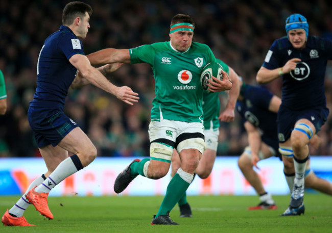 cj-stander-makes-a-break-away-from-blair-kinghorn