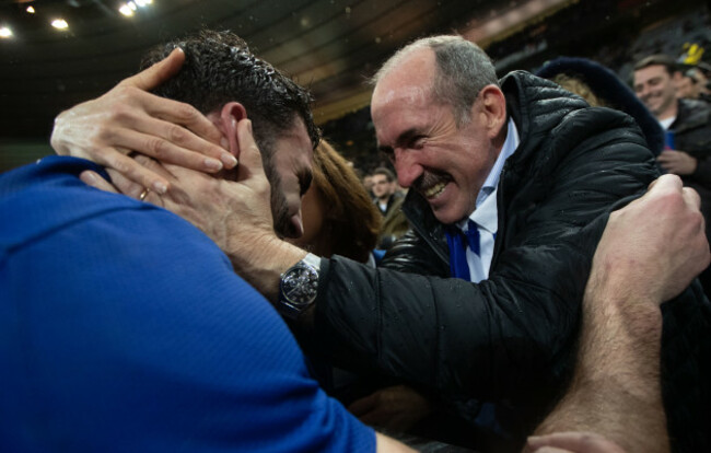 charles-ollivon-celebrates-with-his-father-olivier