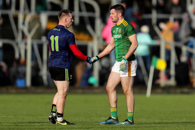 ryan-odonoghue-shakes-hands-with-donal-keogan-after-the-game