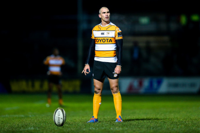 ruan-pienaar-takes-a-kick