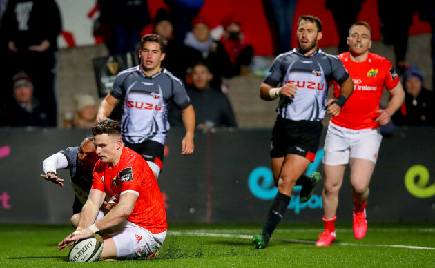 shane-daly-scores-a-try-despite-the-efforts-from-andell-loubser