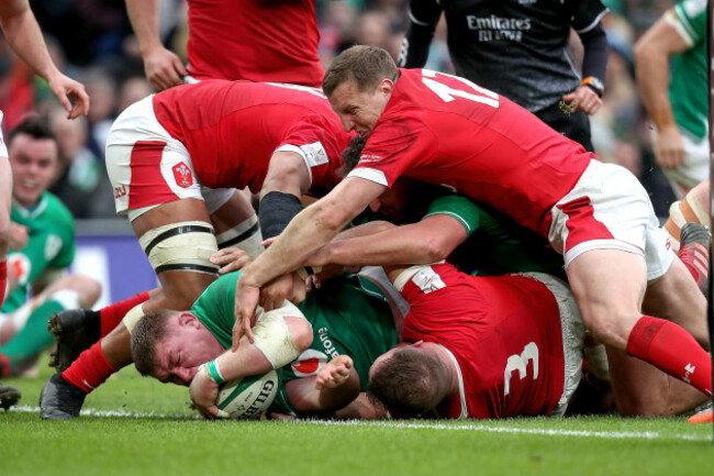 tadhg-furlong-scores-irelands-second-try