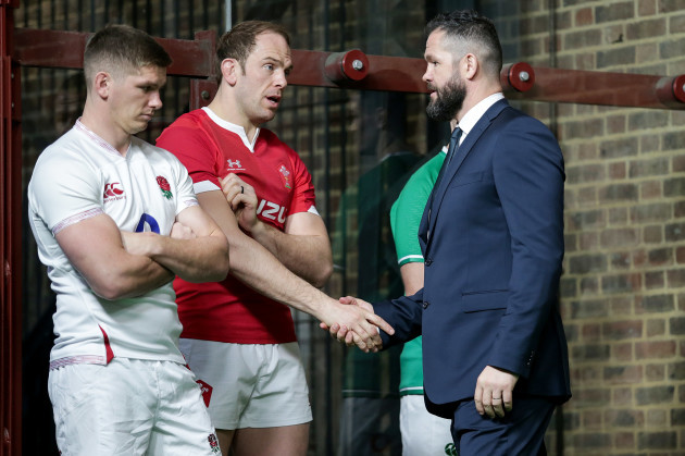 andy-farrell-shakes-hands-with-alun-wyn-jones
