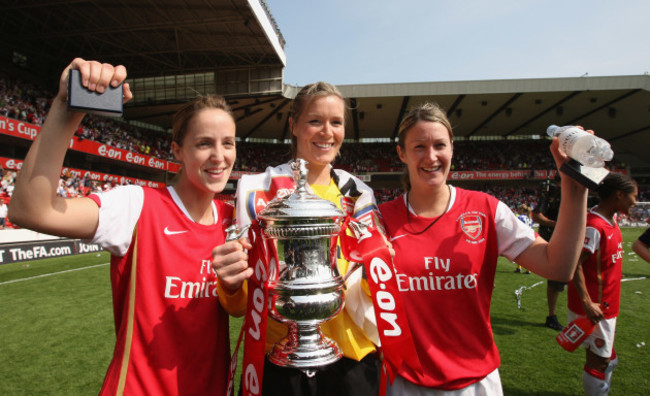 yvonne-tracy-emma-byrne-and-ciara-grant-celebrate-with-the-fa-womens-cup