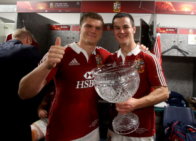 owen-farrell-and-jonathan-sexton-celebrate-with-the-trophy