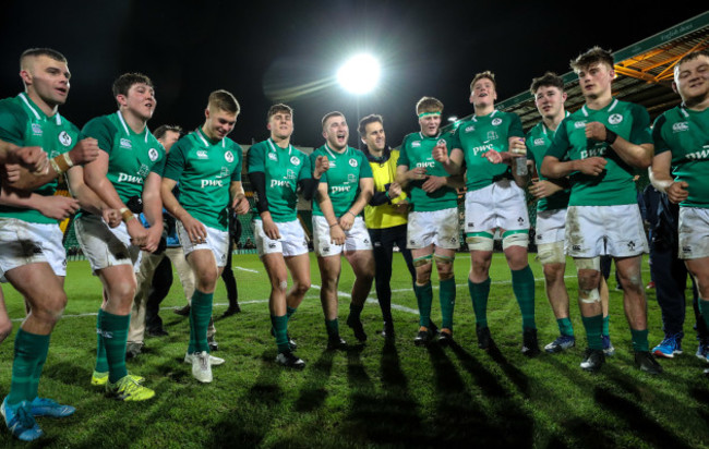 ireland-players-celebrate-in-a-team-huddle-after-the-game