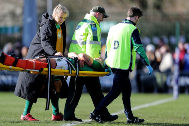 lindsay-peat-is-stretchered-off-with-an-injury