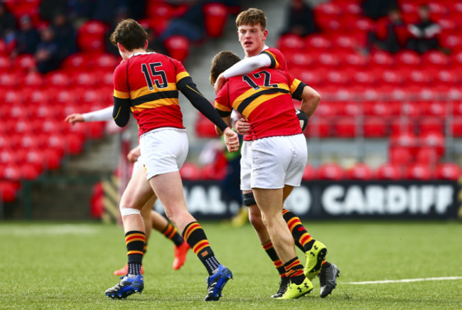 jack-morehead-is-congratulated-by-teammates-after-scoring-a-try