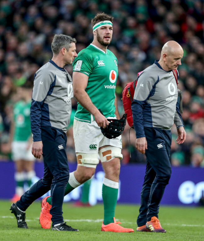 caelan-doris-goes-off-injured