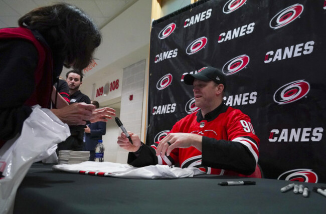 nhl-dallas-stars-at-carolina-hurricanes