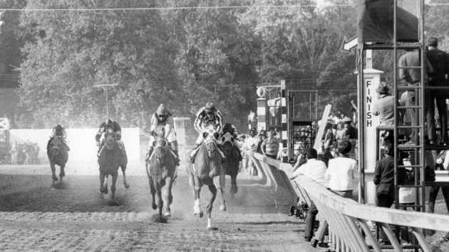 the-baltimore-suns-100-favorite-preakness-photos-from-years-past