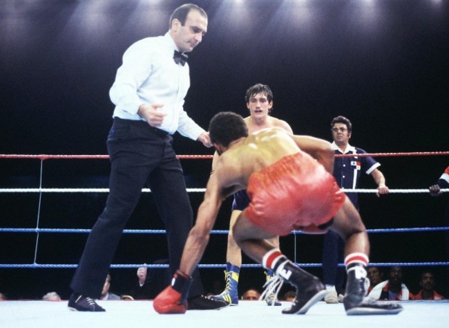 barry-mcguigan-action-eusebio-pedroza