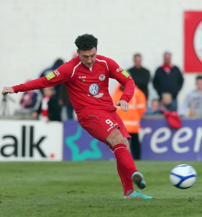 mark-quigley-scores-the-winning-penalty