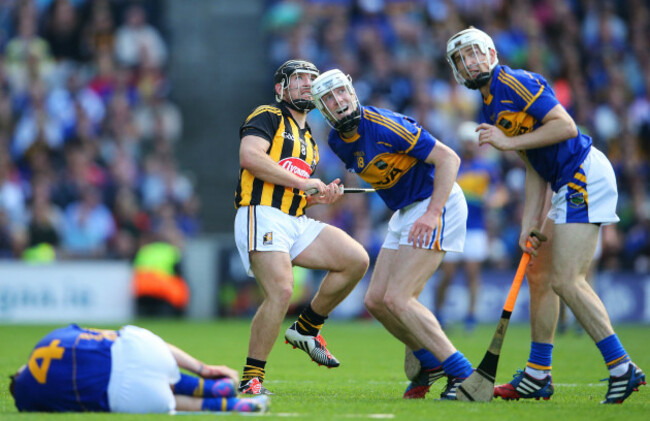 richie-hogan-watches-a-point-attempt