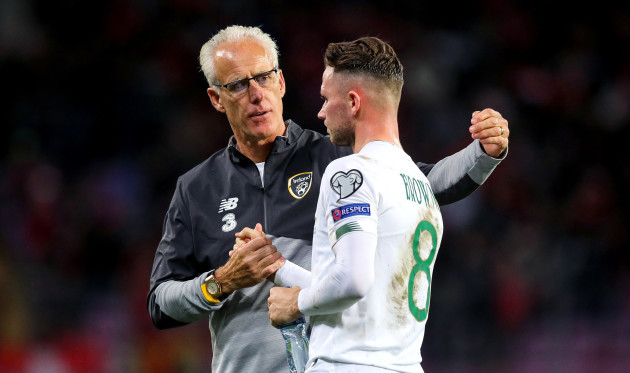 mick-mccarthy-with-alan-browne-after-the-game
