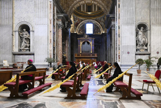 vatican-pope-palm-sunday-mass