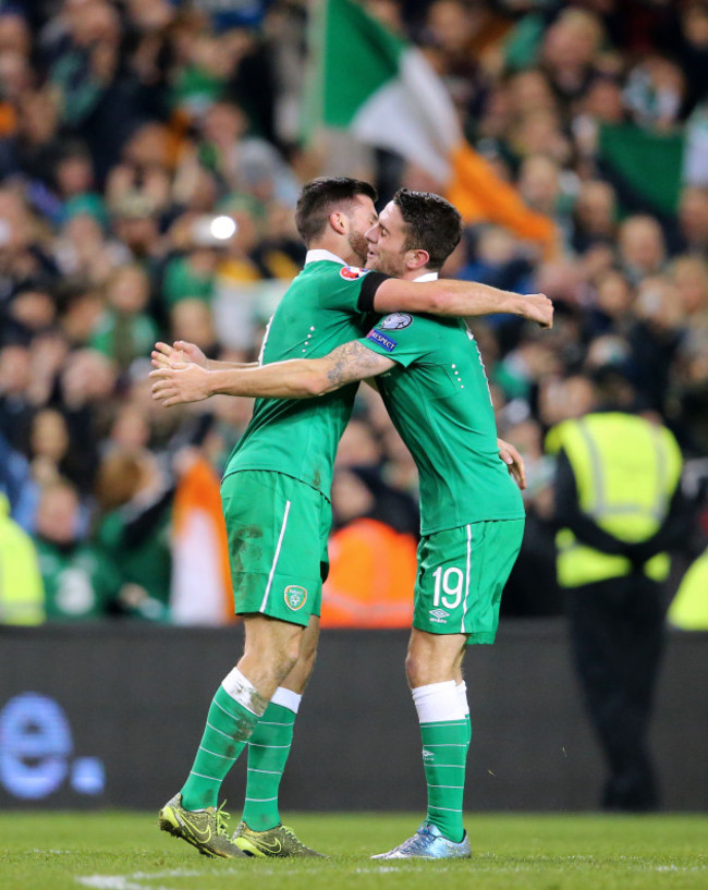 shane-long-and-robbie-brady-celebrate