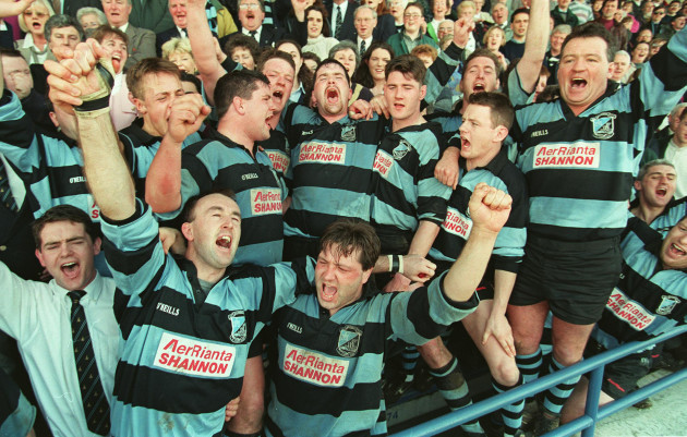 shannon-players-celebrate-division-one-title-141995
