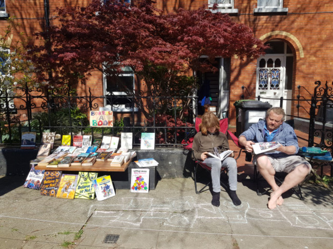 LOCKDOWN BOOK BORROW STALL__140041_90596630