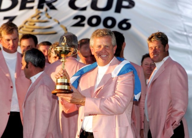 colin-montgomerie-celebrates-with-the-ryder-cup