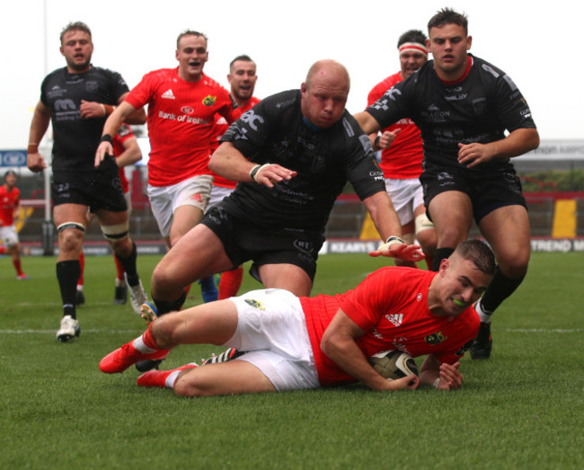 shane-daly-scores-a-try