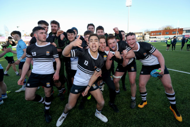 newbridge-players-celebrate-after-the-game