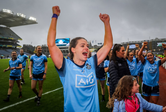 noelle-healy-celebrates-after-the-game