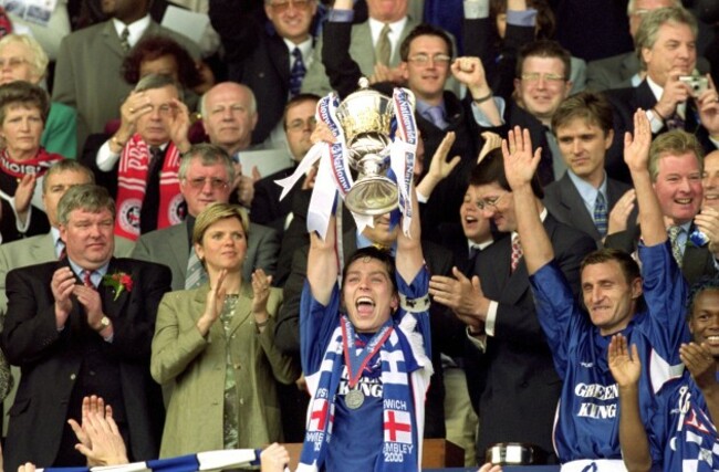 matt-holland-2952000