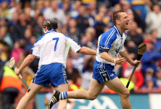 ken-mcgrath-celebrates-at-the-final-whistle