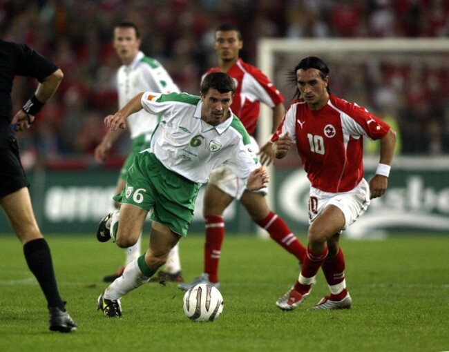 roy-keane-and-hakan-yakin-892004
