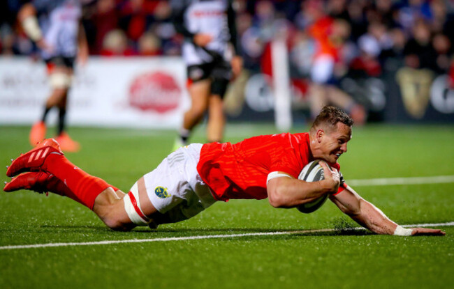 arno-botha-dives-in-for-his-second-try-of-the-game