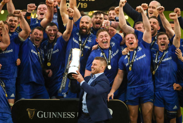sean-obrien-celebrates-with-teammates-after-winning-the-guinness-pro14-final