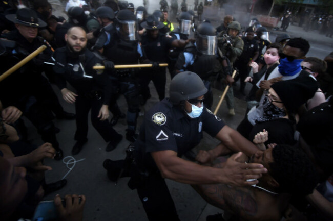 minneapolis-police-death-protests
