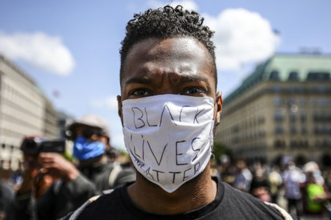 black-lives-matter-protest-commemorating-george-floyd-in-berlin