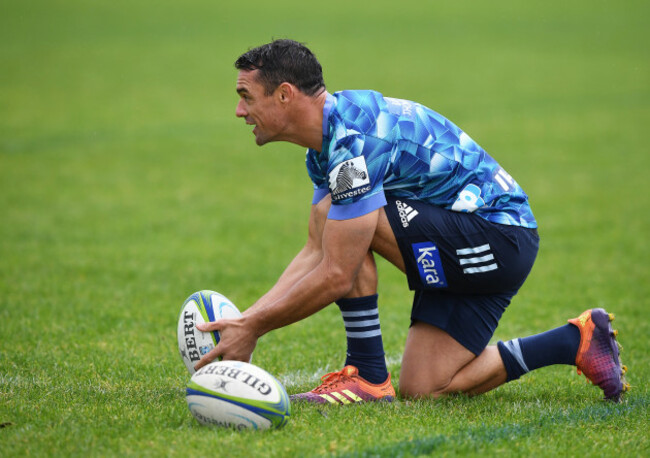 dan-carter-trains-with-the-blues