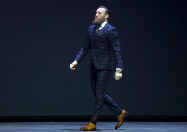 conor-mcgregor-walks-onto-the-stage