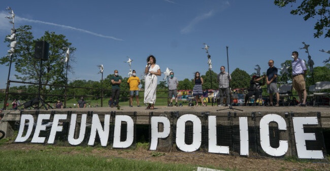 most-of-minneapolis-city-council-pledges-to-begin-the-process-of-ending-police-department