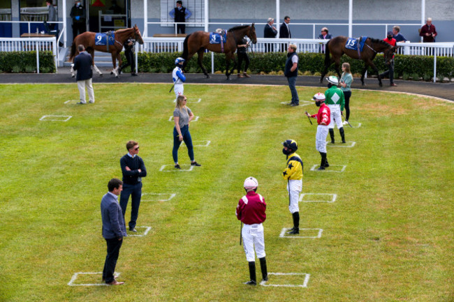 a-view-of-social-distancing-in-the-parade-ring-before-the-first-race