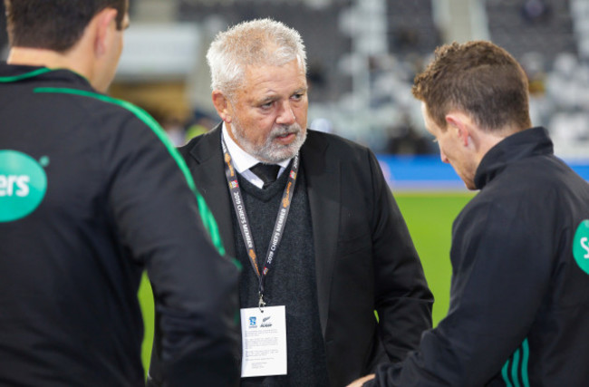 warren-gatland-with-officials