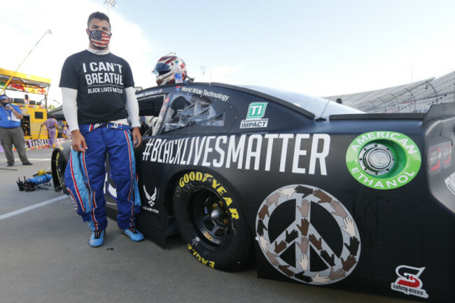 nascar-martinsville-auto-racing