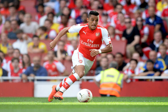 soccer-2014-emirates-cup-arsenal-v-sl-benfica-emirates-stadium