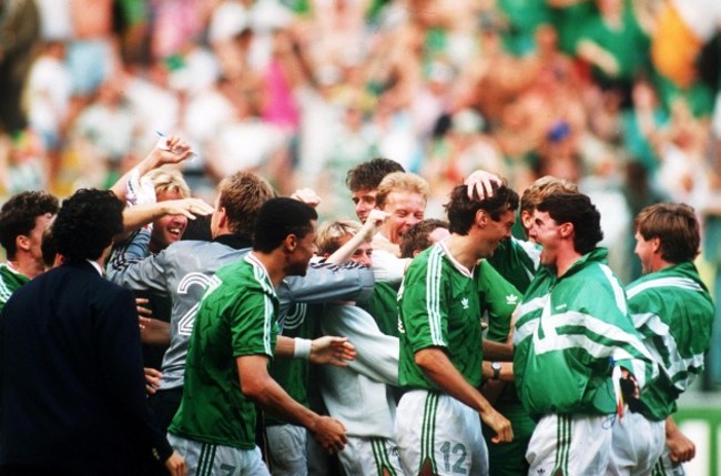 ireland-players-celebrate-dave-olearys-winning-penalty