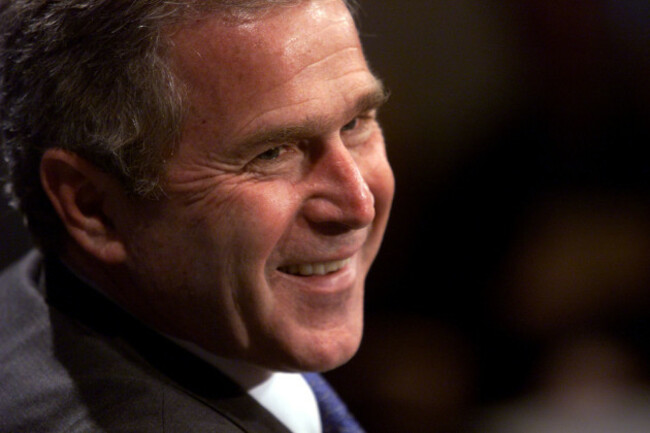 campaign2000-politics-eln-virginia-gop-bush